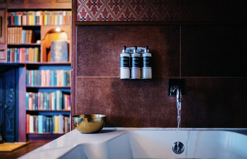 Rooms & Suites Pod.webp