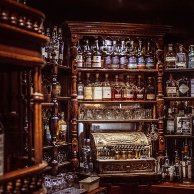 Small_WhiskyattheGeorge.webp
